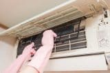 エアコンのカビを徹底除去！原因・掃除方法・予防策