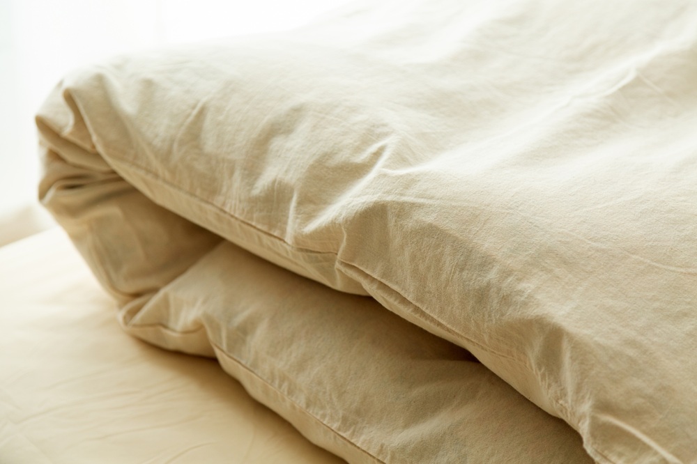 掛け布団の正しい洗濯方法は？洗濯機で洗える？干し方・乾燥時間・洗えない場合の対処法まで解説