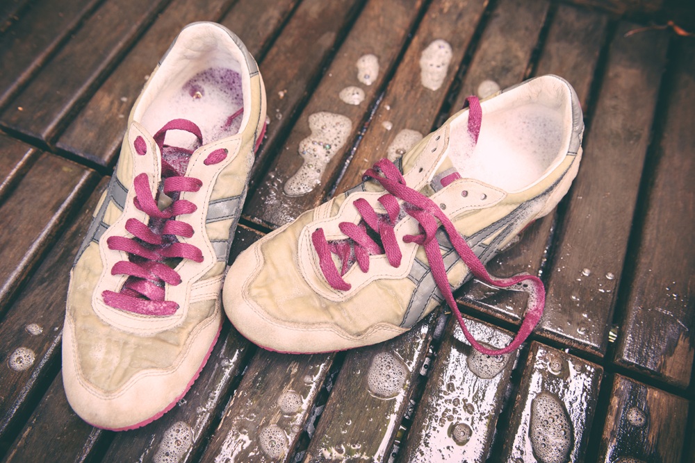 washing dirty sneakers